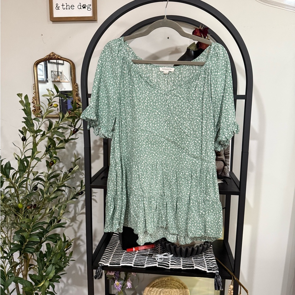 Beachlunchlounge Green Floral Blouse size medium